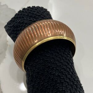 Classic Copper-Tone Ribbed Bangle Bracelet with Gold Accent